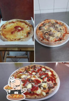 Pizza Resort food