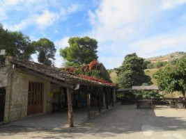 Posto Di Ristoro Segesta outside