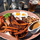 The Plume Of Feathers food