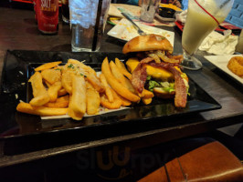 Red Robin Gourmet Burgers And Brews food