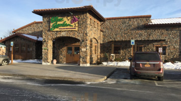 Olive Garden Italian outside