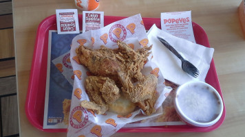 Popeyes Louisiana Kitchen outside