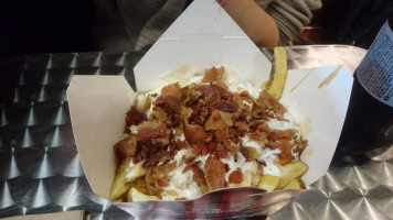 Smoke's Poutinerie food