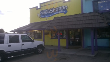 The Malt Shoppe outside