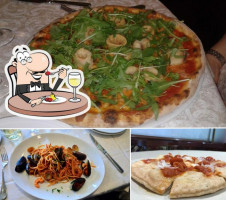 Pizzeria Pulcinella food