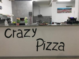 Crazy Pizza food