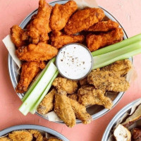Hooters Of Spring Valley food