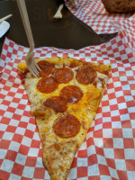 D'bronx Deli And Pizzeria food