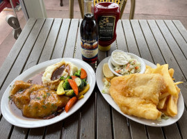 London Bridge Pub food