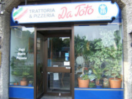 Pizzeria Da Toto outside