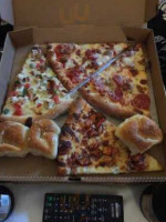 Sal Pizza food