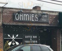 Ohmies Coffee Yoga Studio outside