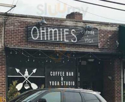 Ohmies Coffee Yoga Studio outside