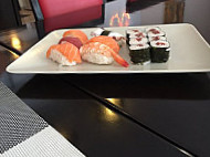 Cen Sushi food