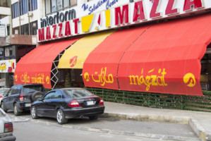 Mazzat outside