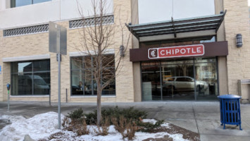 Chipotle Mexican Grill outside