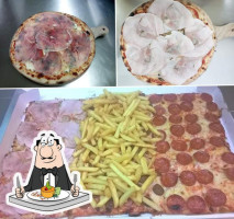 Pizzeria Love Pizza food