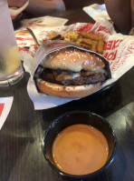 Red Robin America's Gourmet Burgers And Spirits food