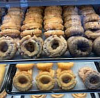 Daylight Donuts Pinson food