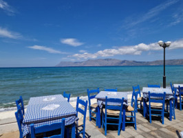 Chania Tavern inside