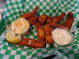 Quinny's Sports Pub And Grill food