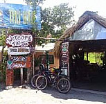 Tiki Ometepe outside