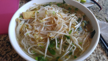 Pho Pier 77 food