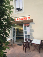 Chez Roberto inside