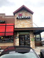 Applebee's outside