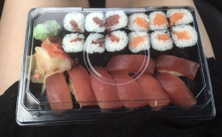 Sushi Vu food