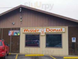 Mister Donut outside