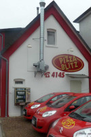 Pizza Flitza outside