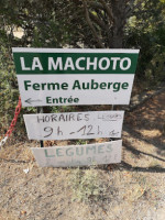 La Machoto outside