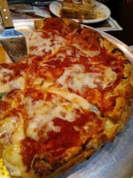 Gianni's Pizza Italian food