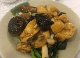 Tsui Lin Vegetarian Cuì Lián Sù Shí food