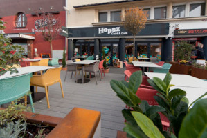 Hopsz Cafe Grill inside
