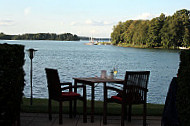 Restaurant Park-Cafe Theater am See food