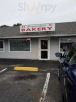 Scapicchio's Bakery outside
