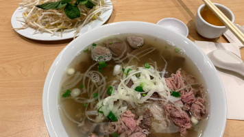 Pho Metro food