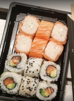 Pop Sushi inside