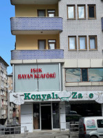 Yunus Gündoğdu Konyalıbeyzade outside