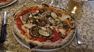 Costanzo Massimo Pizzeria food