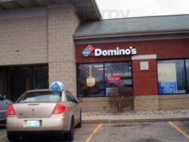 Domino's Pizza outside