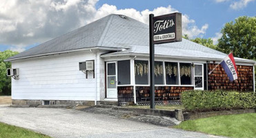 Toti's Tavern inside