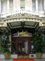 Jake's Grill Portland outside