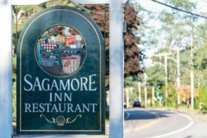 Sagamore Inn outside