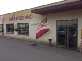 Café Positano outside