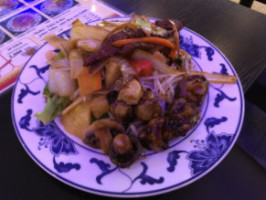 Shanghai Haus Imbiss food