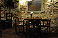 Tafarn Brynamlwg Tavern inside