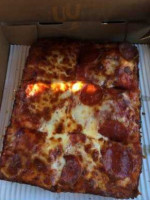 Jet's Pizza food